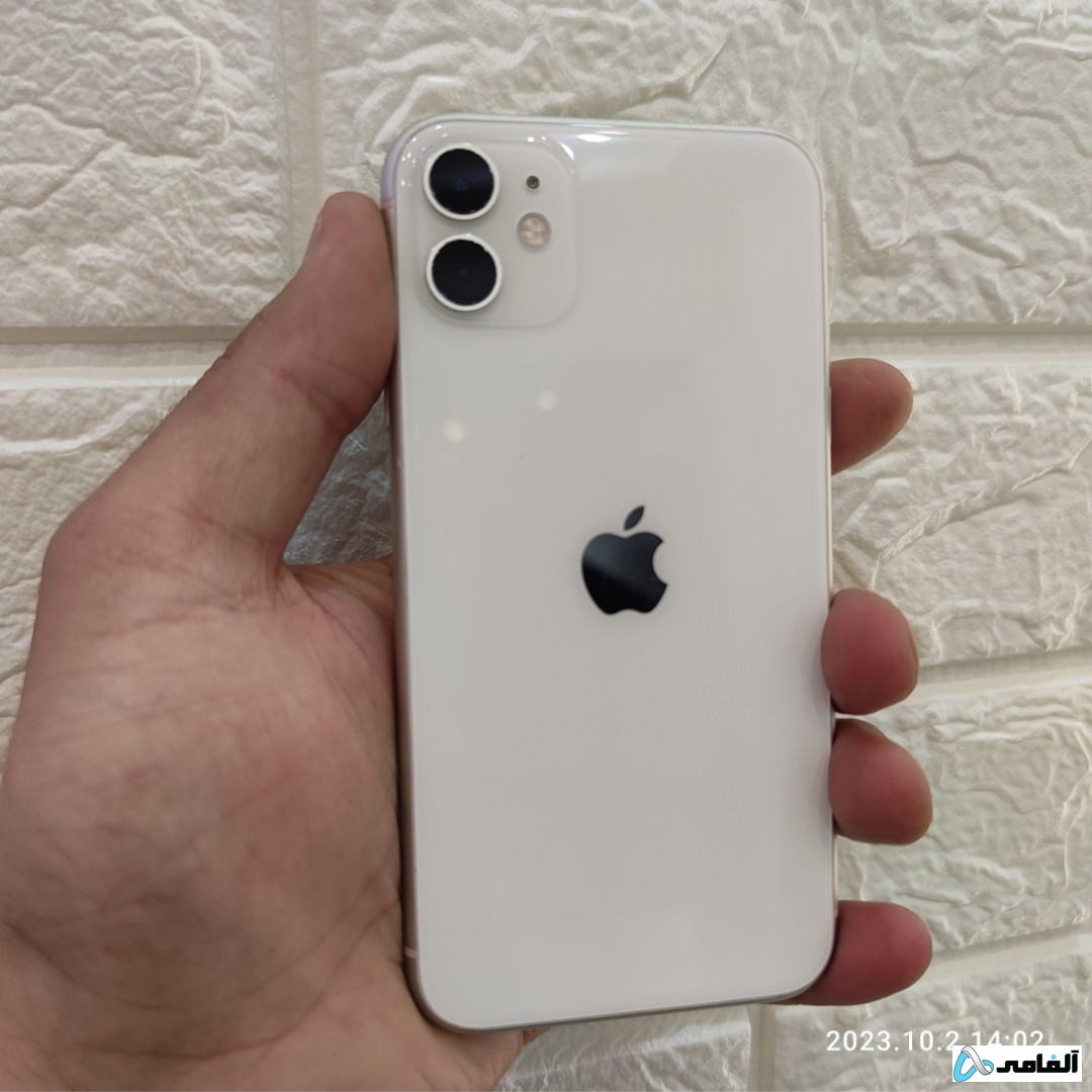 گوشی موبایل اپل مدل iPhone 11 حافظه ۱۲۸ گیگ باتدب ۷۶٪ (کارکرده)