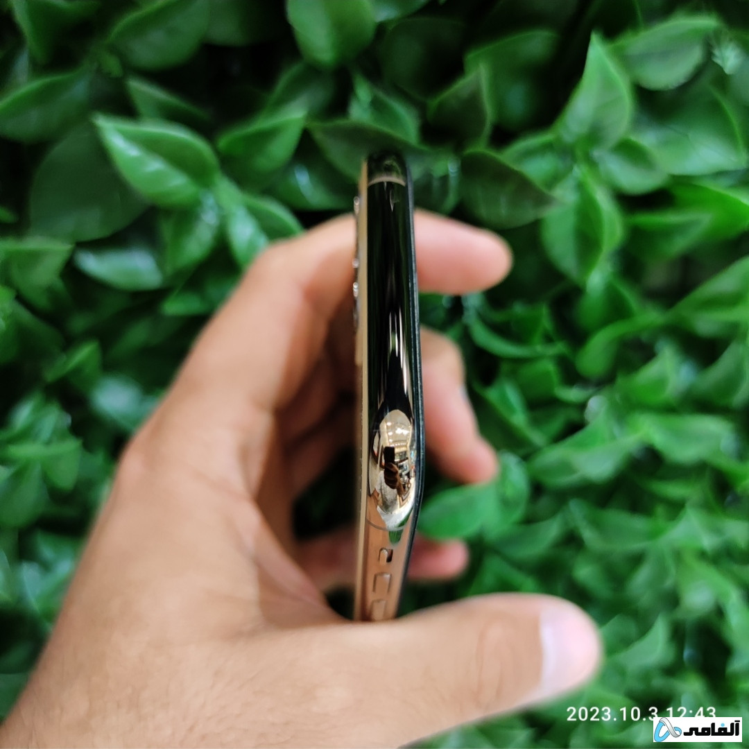 گوشی موبایل اپل مدل iphone 11 pro حافظه ۲۵۶ گیگ باتری ۷۵٪ (کارکرده)